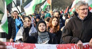 مقاله همگرایی جدید رادیکال چپ‌گرایان و اسلام‌گرایان از راگو کندری، به زبان انگلیسی، در سایت تریبون استراتژیک اورشلیم 